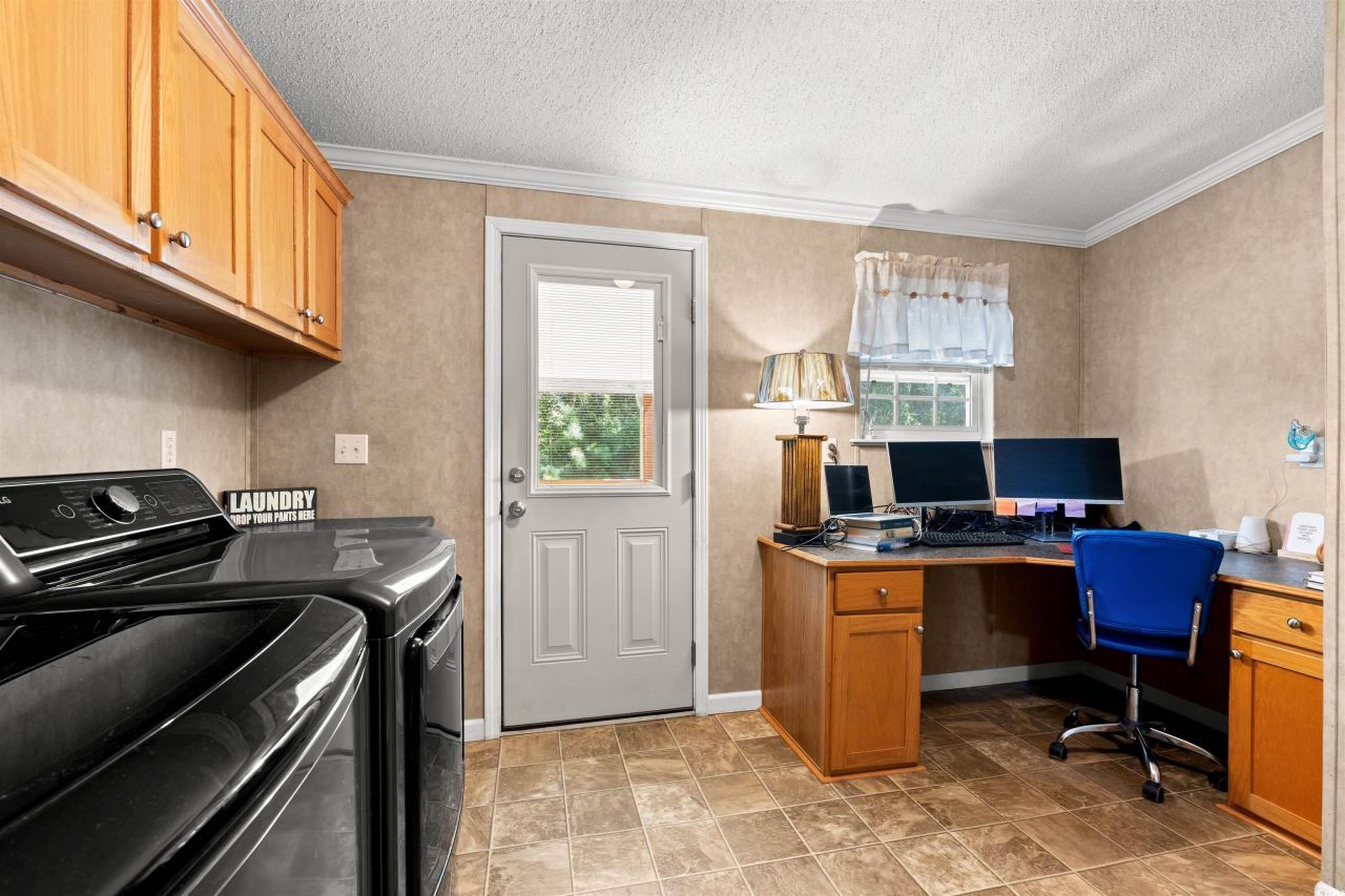 183 Sing Ave. Photo 18