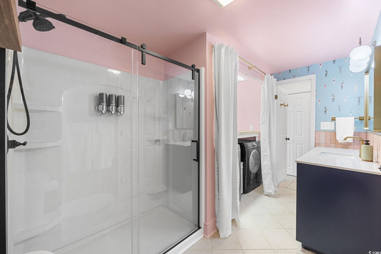 104 Ash St. Photo 23