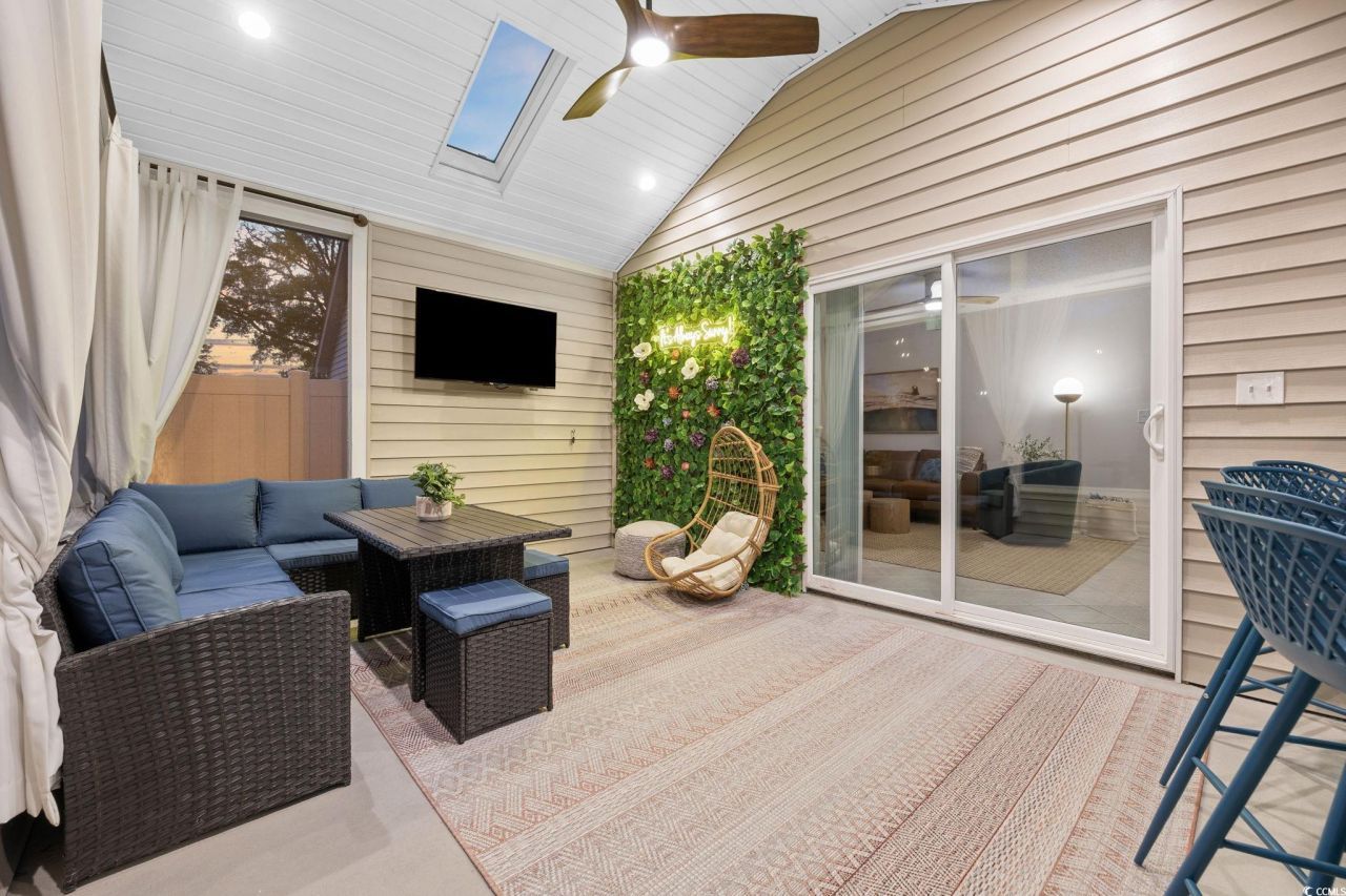 104 Ash St. Photo 28