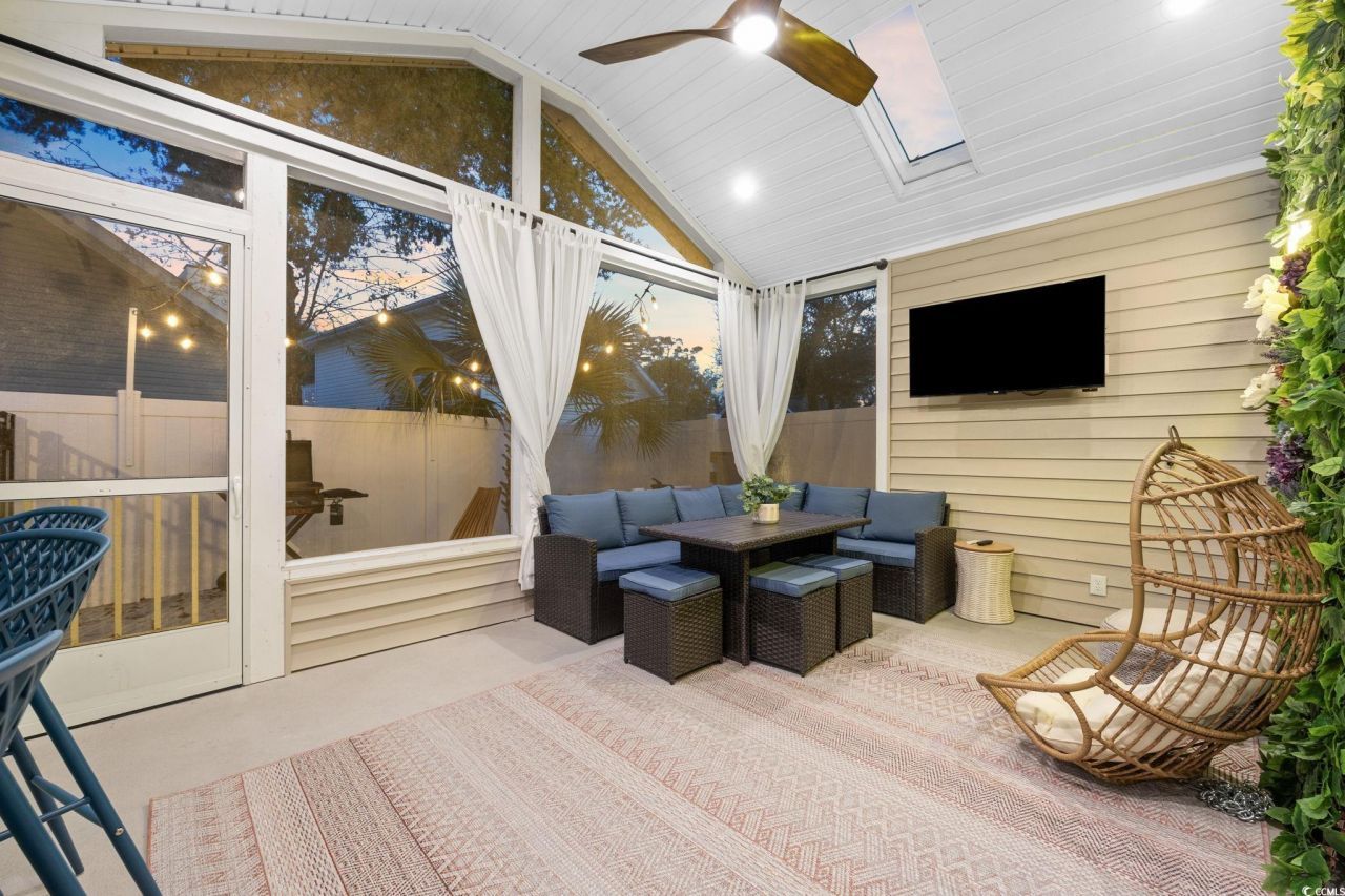 104 Ash St. Photo 29