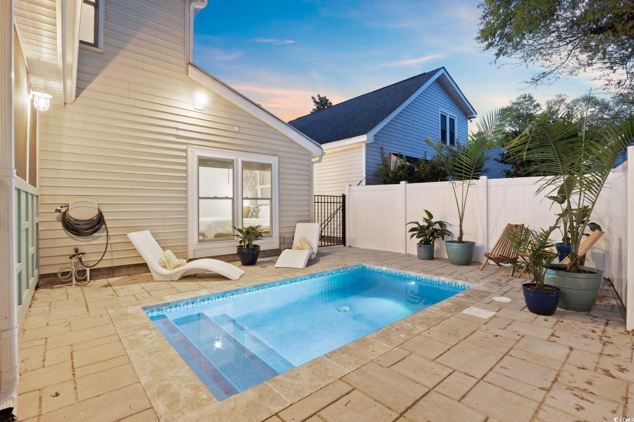 104 Ash St. Photo 32