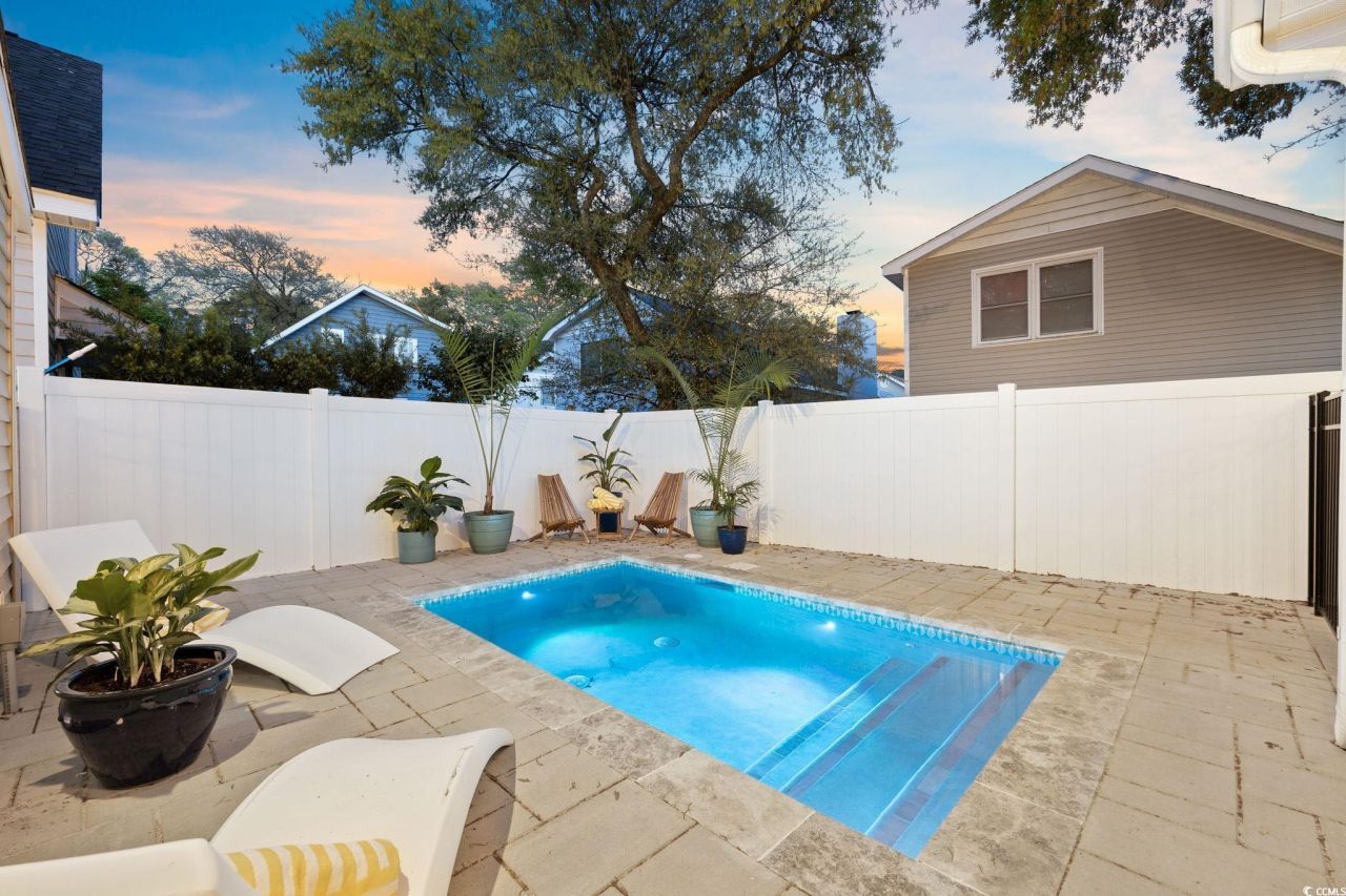 104 Ash St. Photo 33