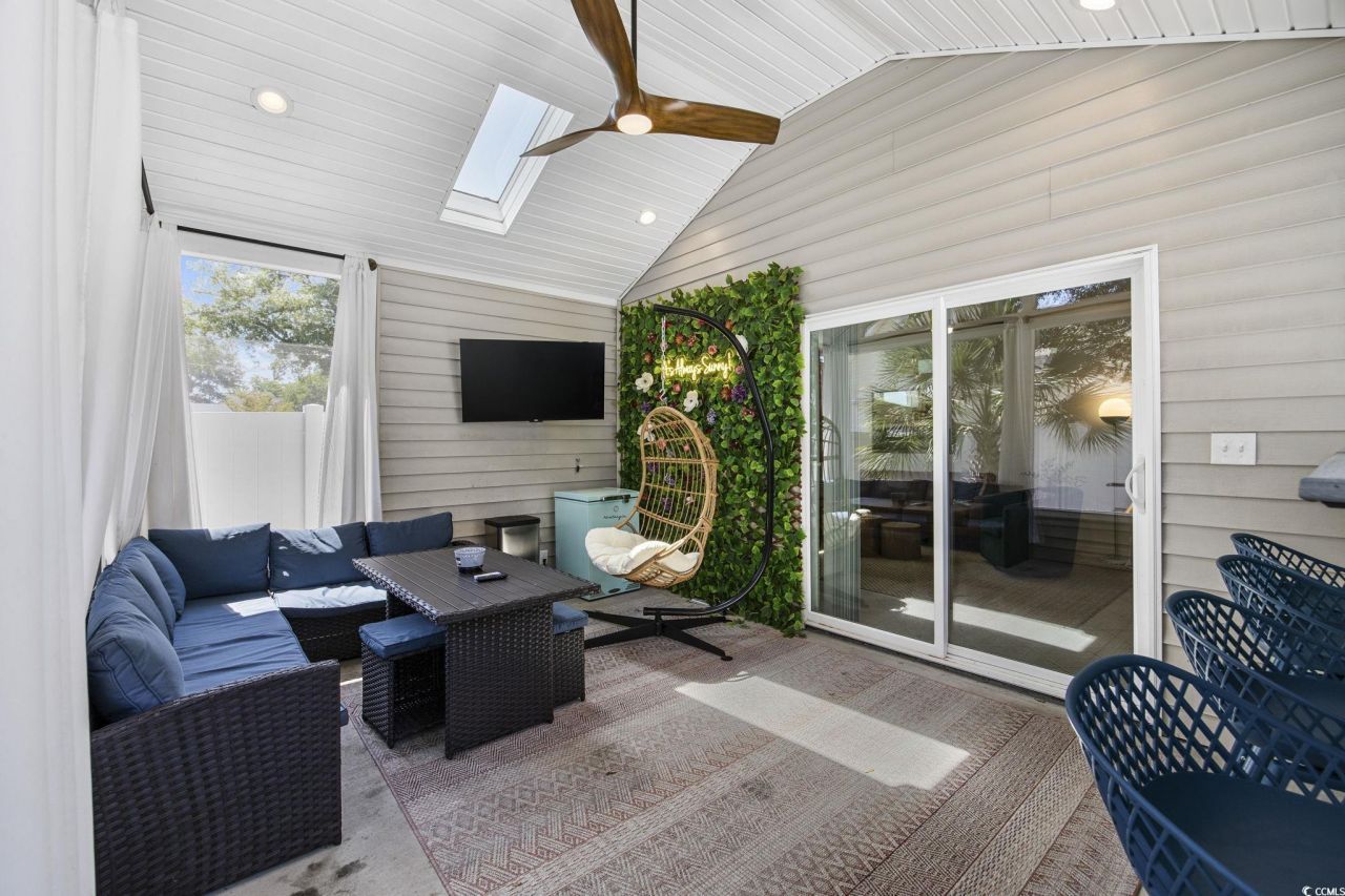 104 Ash St. Photo 34