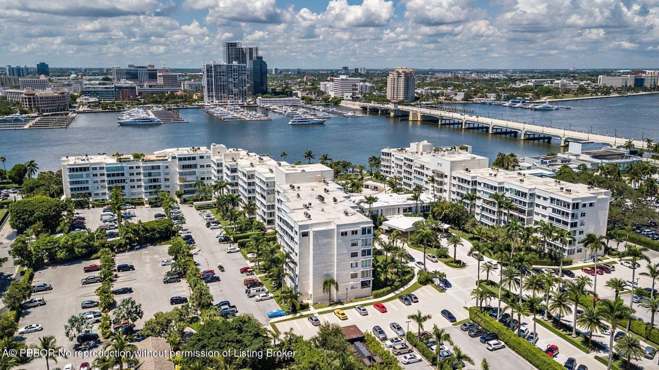 44 Cocoanut Row, Unit 227B, Palm Beach, FL 33480 Photo