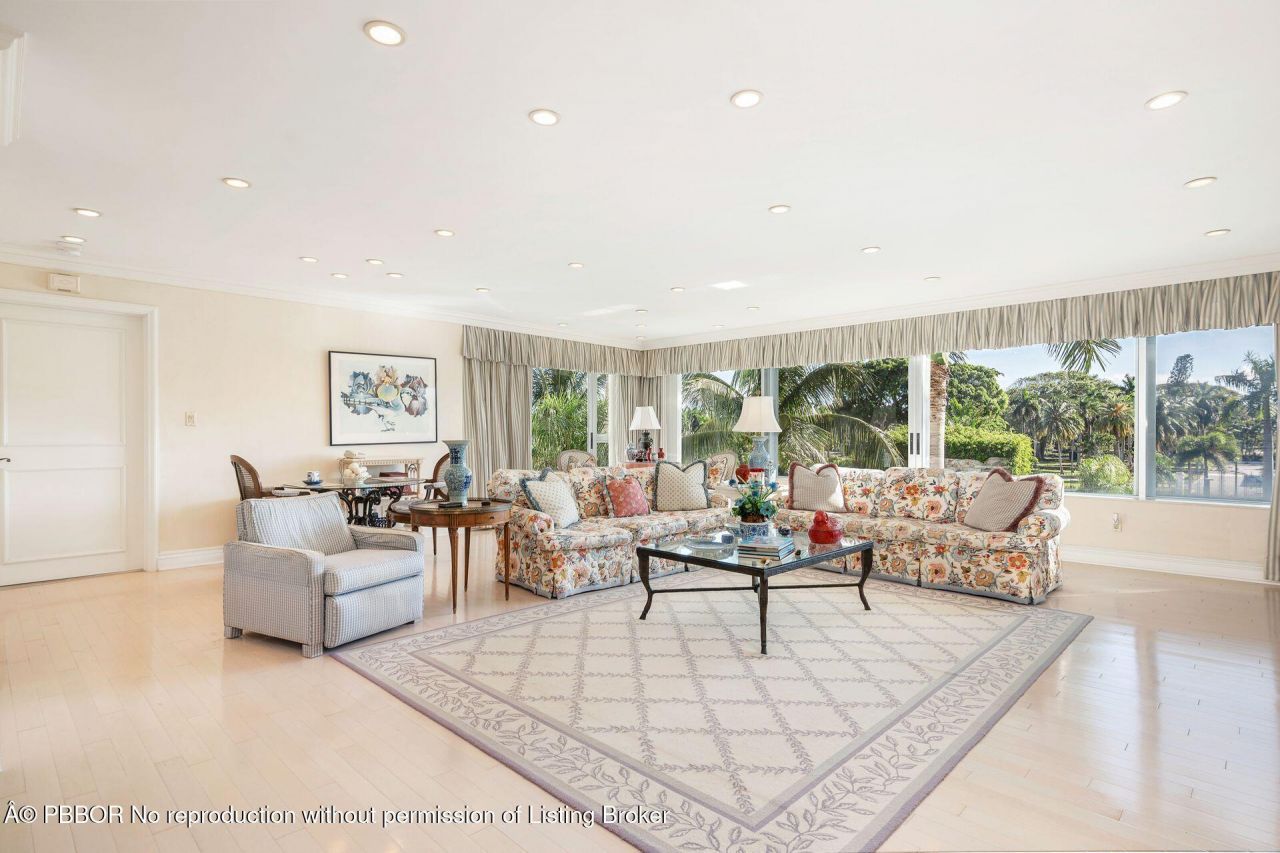 44 Cocoanut Row, Unit 227B, Palm Beach, FL 33480 Photo