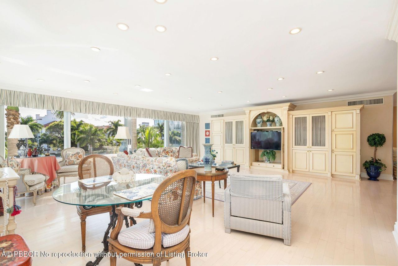 44 Cocoanut Row, Unit 227B, Palm Beach, FL 33480 Photo