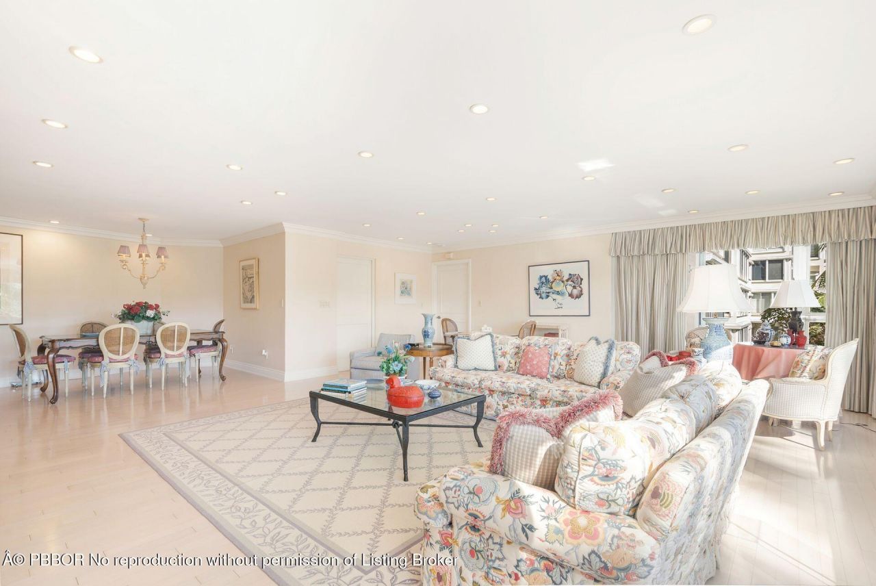 44 Cocoanut Row, Unit 227B, Palm Beach, FL 33480 Photo