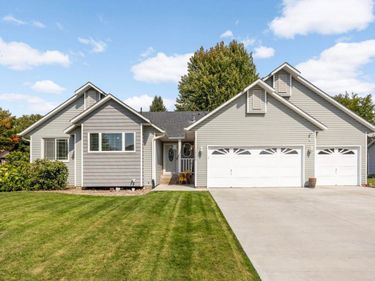 13796 55th Street N, Stillwater, MN 55082