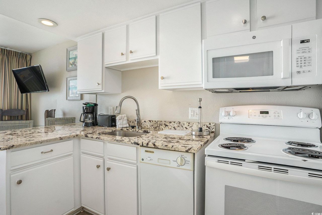 161 Seawatch Dr. Photo 10