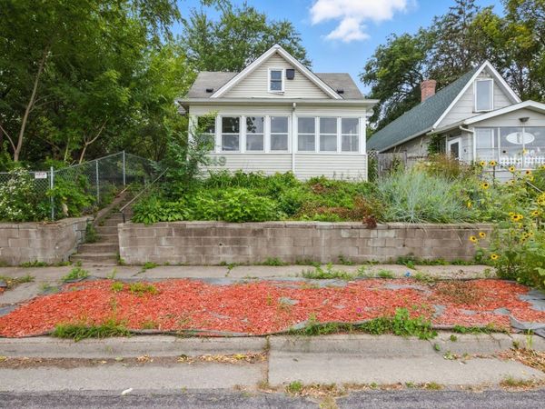 1049 Kent Street, Saint Paul, MN 55117