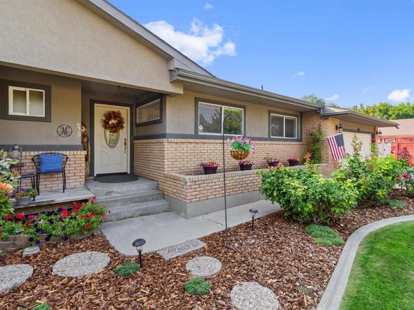 675 Mountain View Dr, Twin Falls, ID 83301