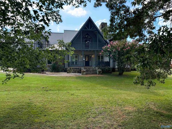 36 Rice Road, Laceys Spring, AL 35754