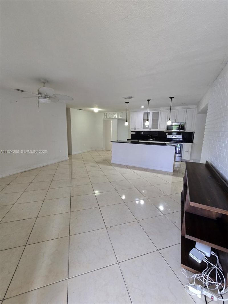 110 W 53rd St, Hialeah, FL 33012 Photo