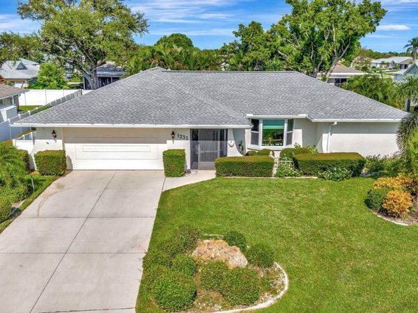 1235 PINE NEEDLE ROAD, VENICE, FL 34285