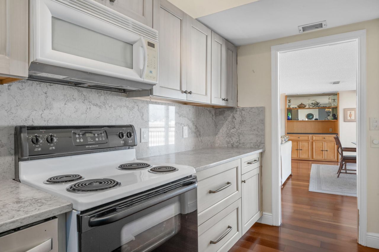 2780 S Ocean Boulevard, Unit 612, Palm Beach, FL 33480 Photo