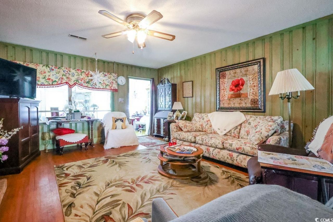 404 13th Ave. S Photo 4