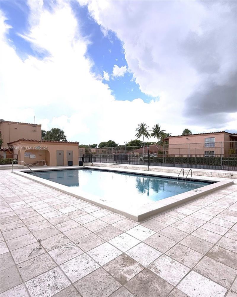 7121 Miami Lakes Dr, Unit Q8, Miami Lakes, FL 33014 Photo