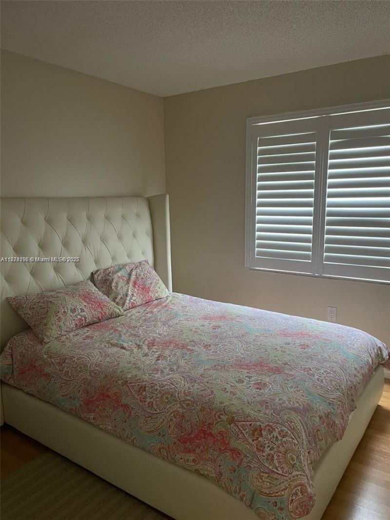 1095 Weeping Willow Way, Hollywood, FL 33019 Photo