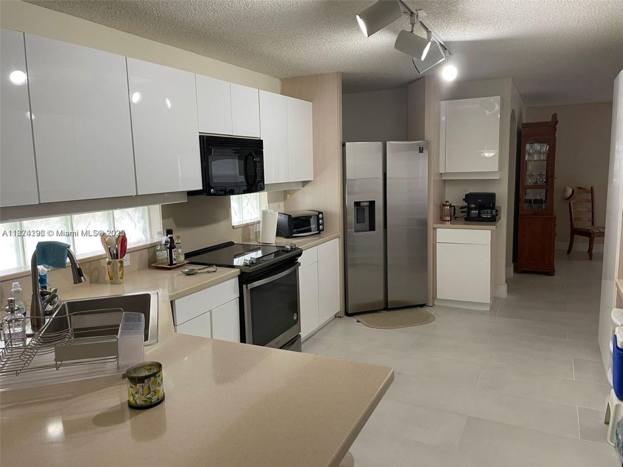 1095 Weeping Willow Way, Hollywood, FL 33019 Photo