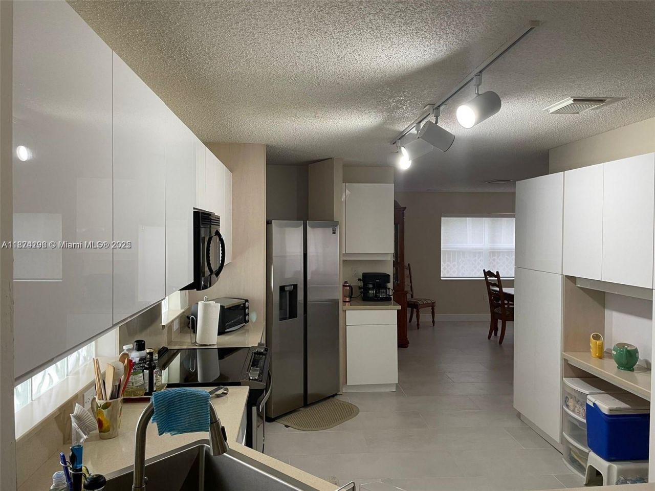 1095 Weeping Willow Way, Hollywood, FL 33019 Photo