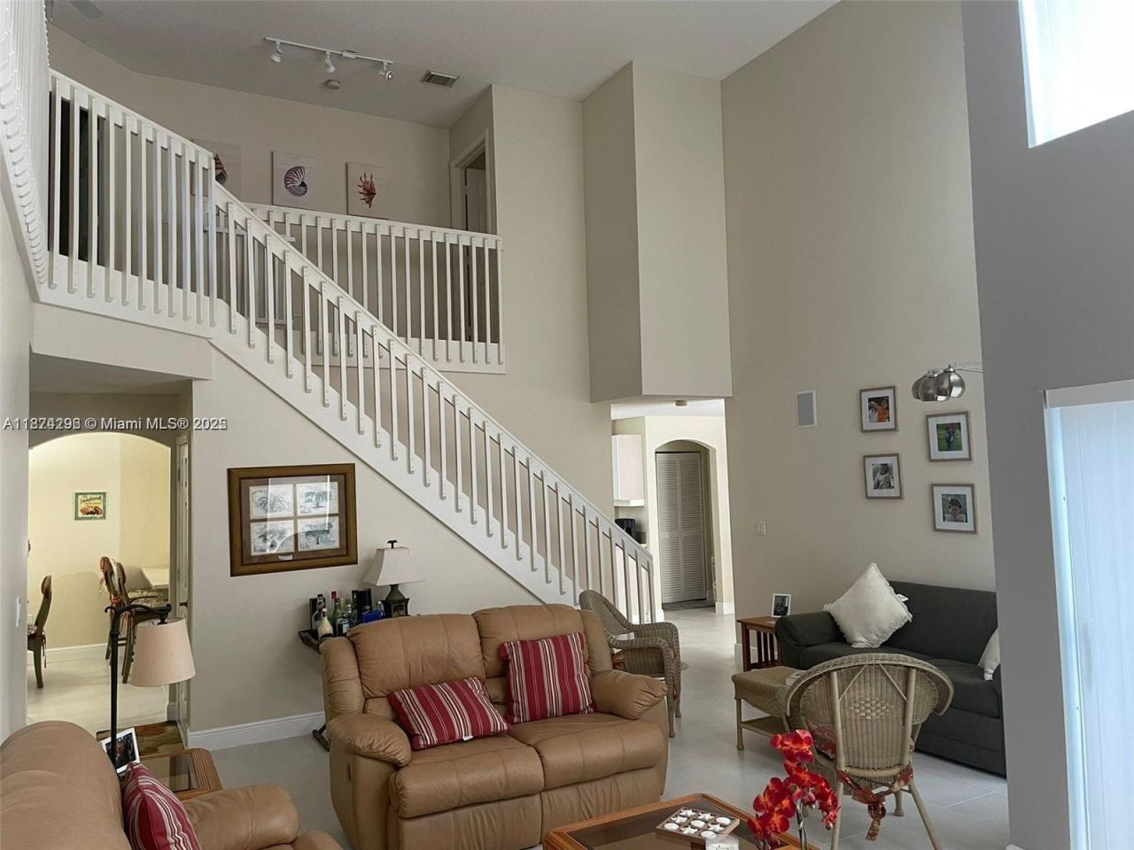 1095 Weeping Willow Way, Hollywood, FL 33019 Photo