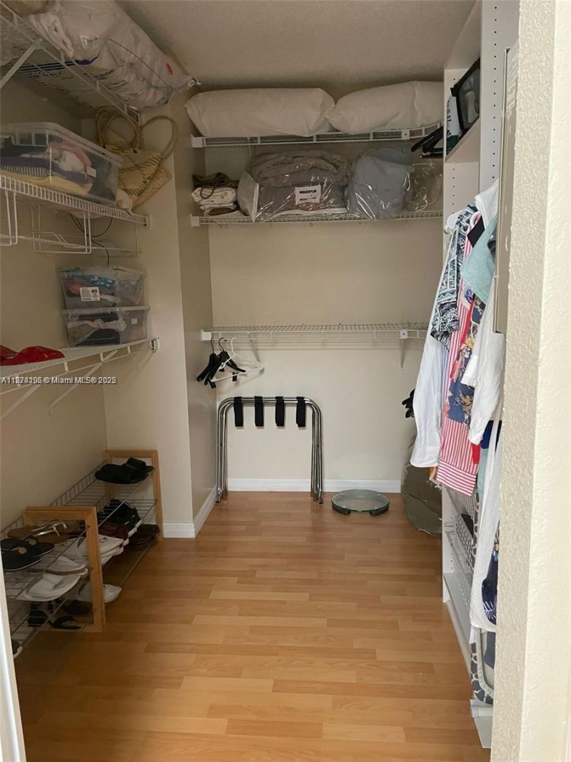 1095 Weeping Willow Way, Hollywood, FL 33019 Photo