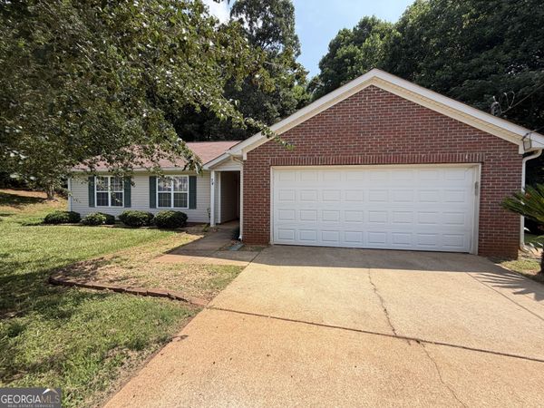 74 Canterbury Drive, Grantville, GA 30220