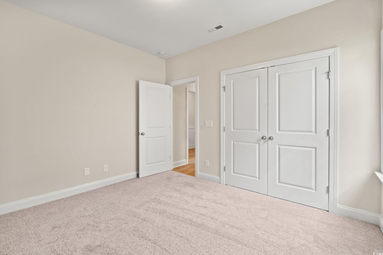 1397 Loop Circle Photo 18