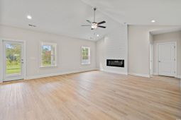 1397 Loop Circle photo 4