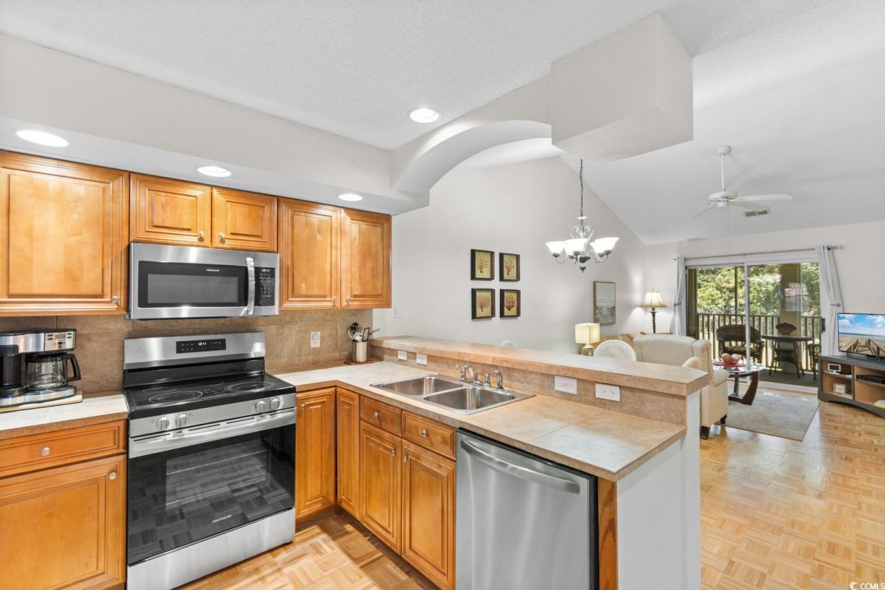 4420 East Port Blvd. Photo 5