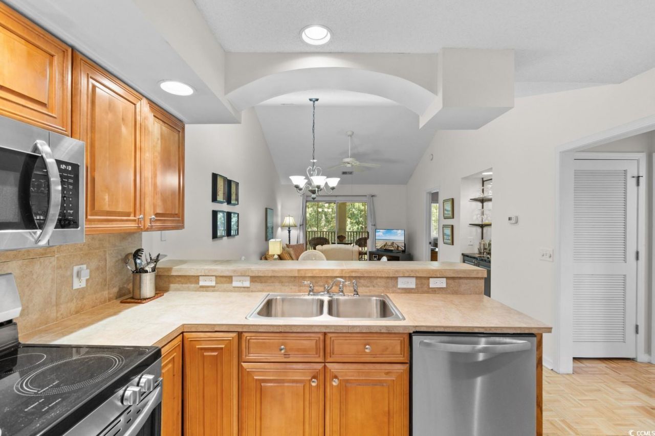 4420 East Port Blvd. Photo 8