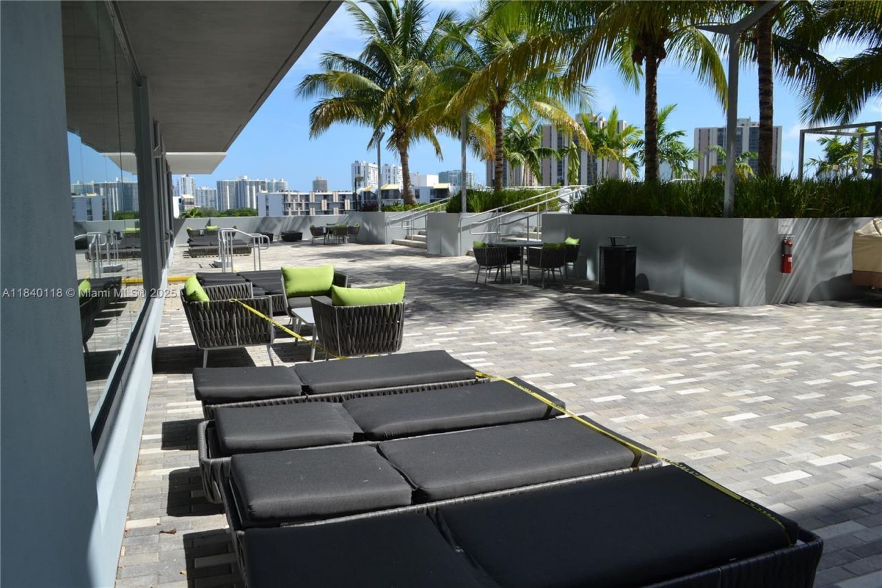 2960 NE 207th St, Unit 1204, Aventura, FL 33180 Photo