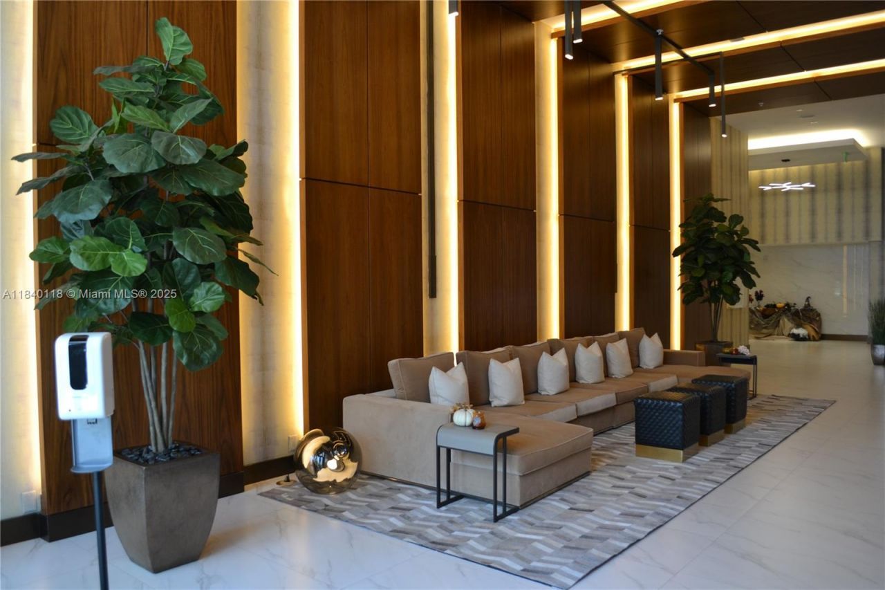 2960 NE 207th St, Unit 1204, Aventura, FL 33180 Photo