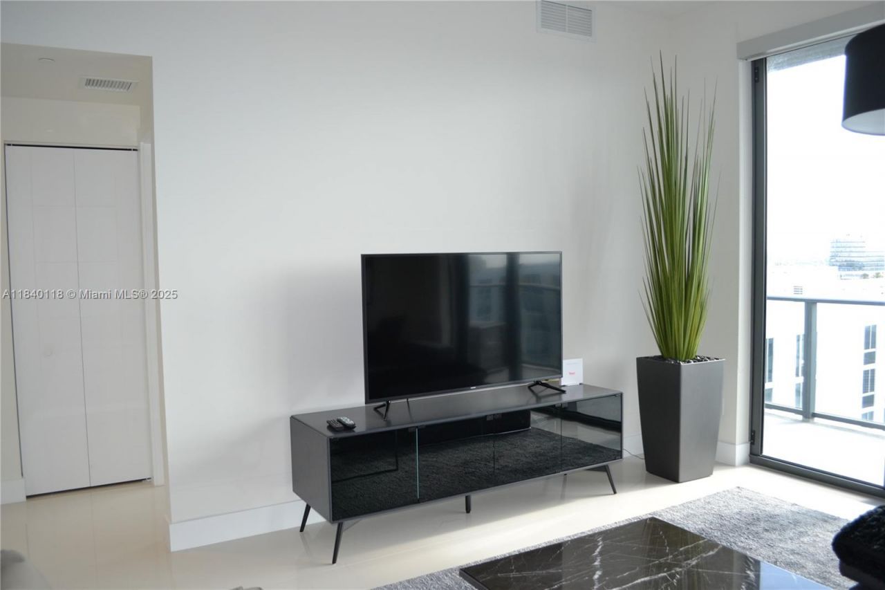 2960 NE 207th St, Unit 1204, Aventura, FL 33180 Photo