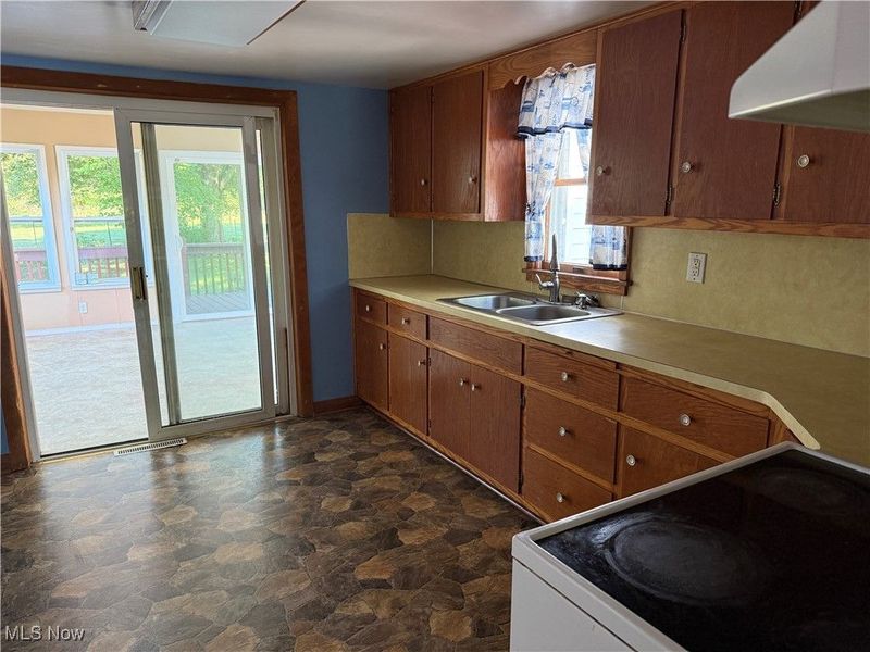 1555 Sodom Hutchings Road NE, Vienna, OH 44473 Photo 12