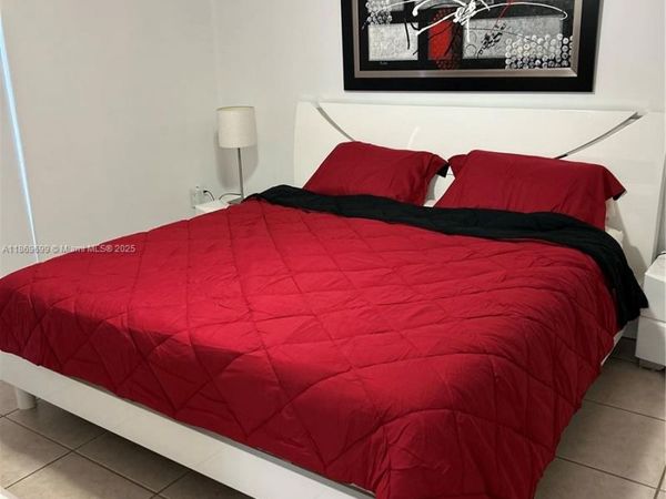 17801 N Bay Rd, Unit 203, Sunny Isles Beach, FL 33160