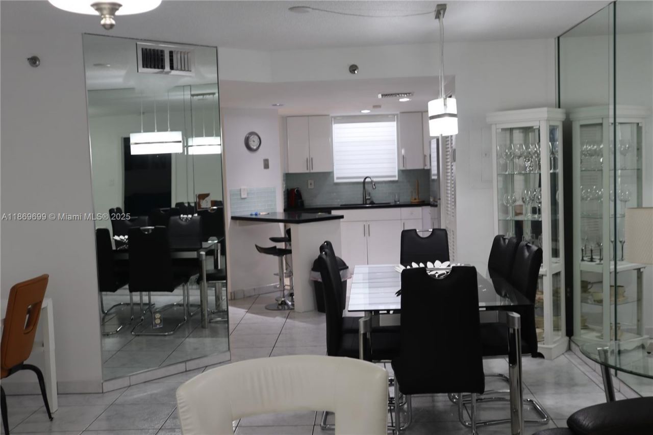 17801 N Bay Rd, Unit 203, Sunny Isles Beach, FL 33160 Photo