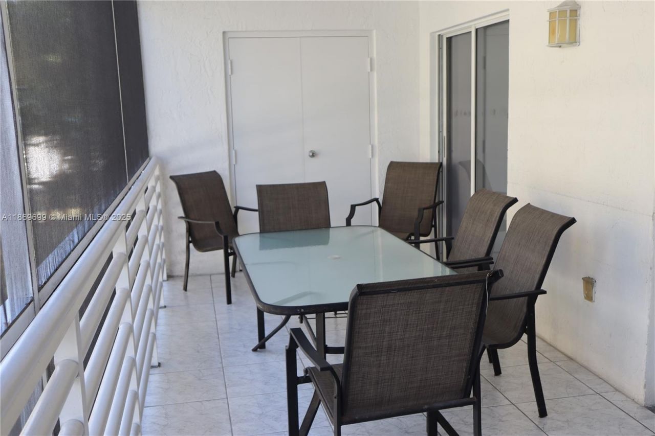 17801 N Bay Rd, Unit 203, Sunny Isles Beach, FL 33160 Photo