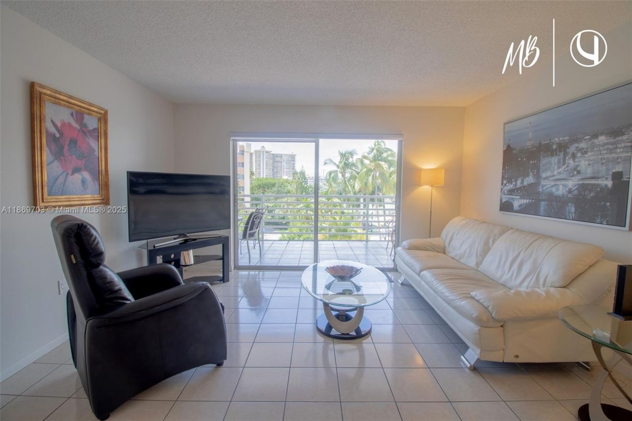 17801 N Bay Rd, Unit 410, Sunny Isles Beach, FL 33160 Photo