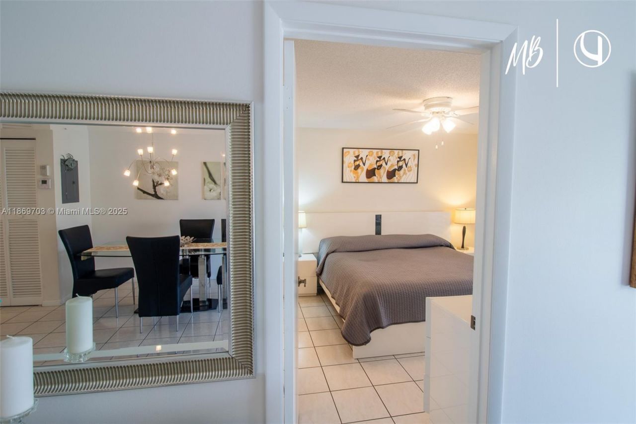 17801 N Bay Rd, Unit 410, Sunny Isles Beach, FL 33160 Photo