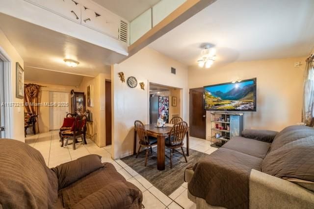 365 NW 198th St, Miami Gardens, FL 33169 Photo