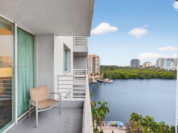 2670 E Sunrise Blvd, Unit 1005, Fort Lauderdale, FL 33304