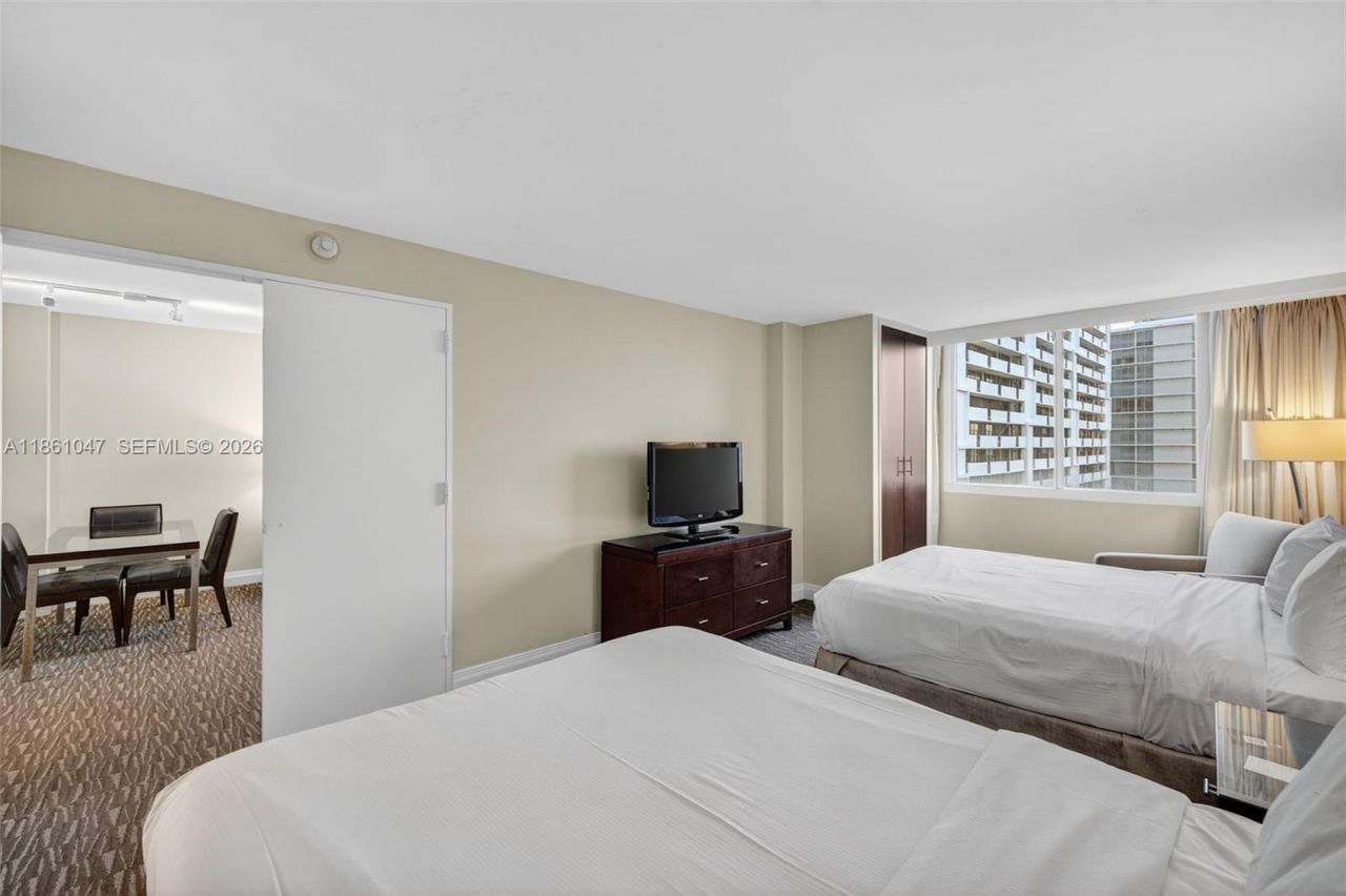 2670 E Sunrise Blvd, Unit 1005, Fort Lauderdale, FL 33304 Photo