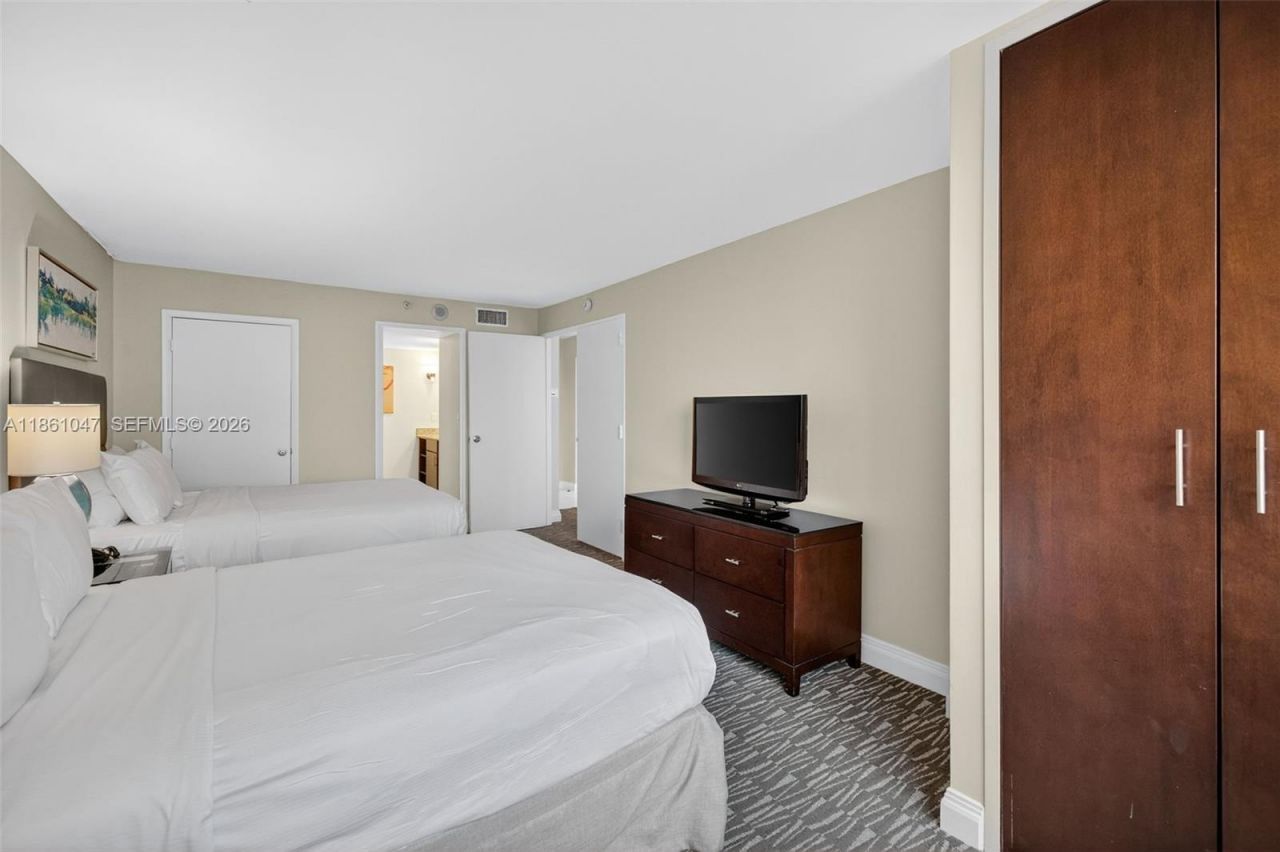 2670 E Sunrise Blvd, Unit 1005, Fort Lauderdale, FL 33304 Photo