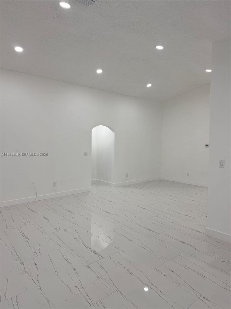 15921 SW 82nd St, Miami, FL 33193 Photo