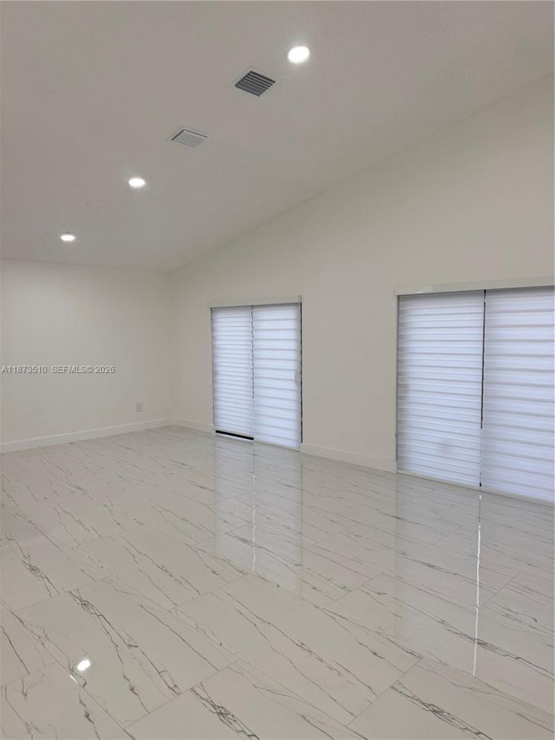 15921 SW 82nd St, Miami, FL 33193 Photo