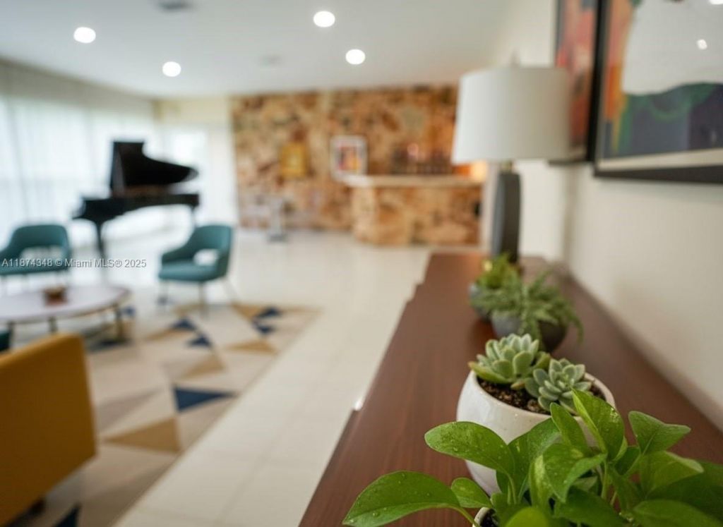 40 SW 30th Rd, Miami, FL 33129 Photo