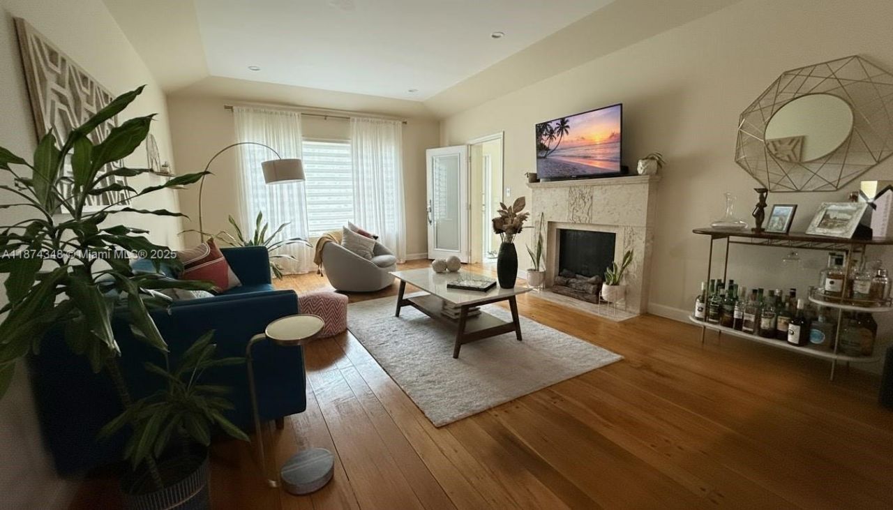 40 SW 30th Rd, Miami, FL 33129 Photo