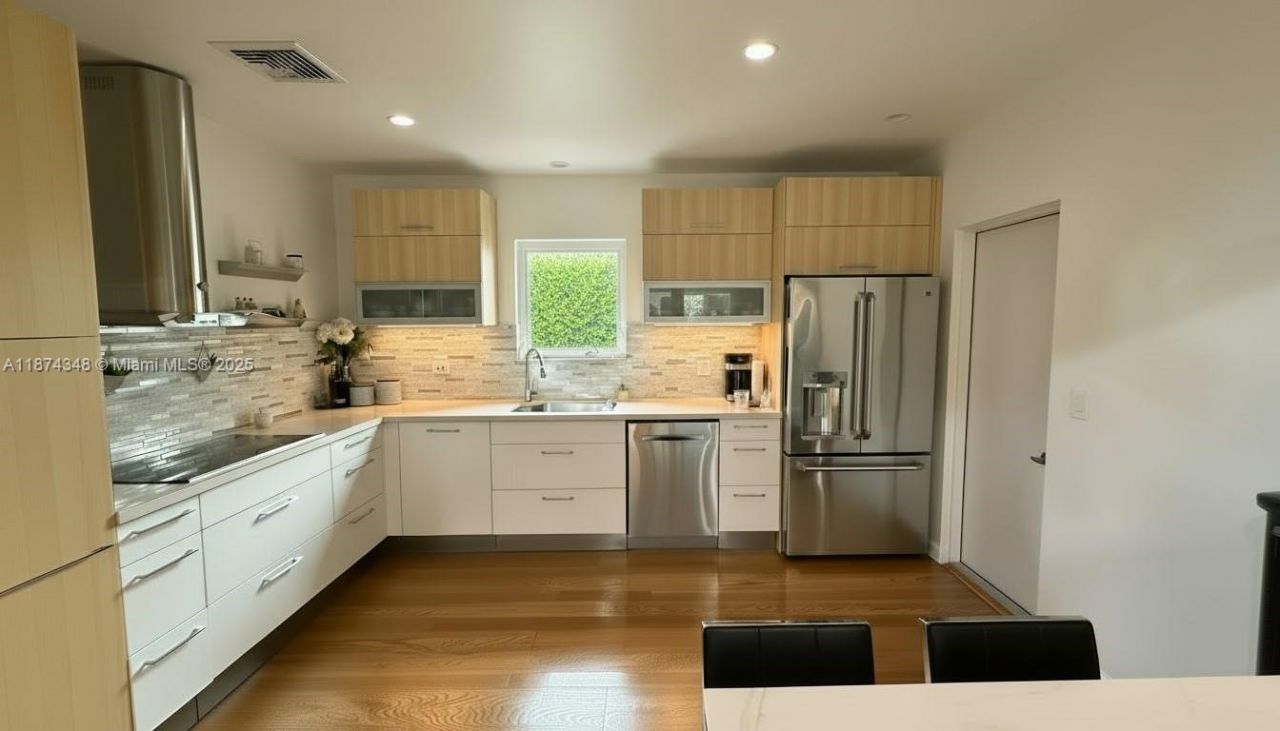 40 SW 30th Rd, Miami, FL 33129 Photo