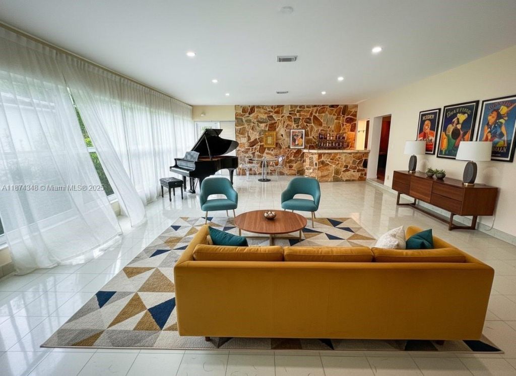 40 SW 30th Rd, Miami, FL 33129 Photo